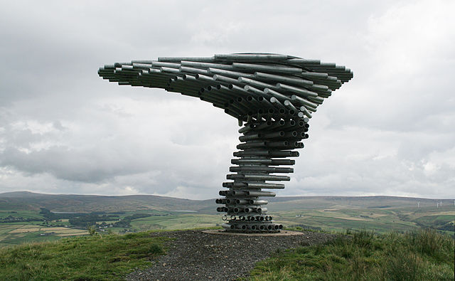 steel art, the singing ringing tree by architects Mike Tonkin and Anna Liu